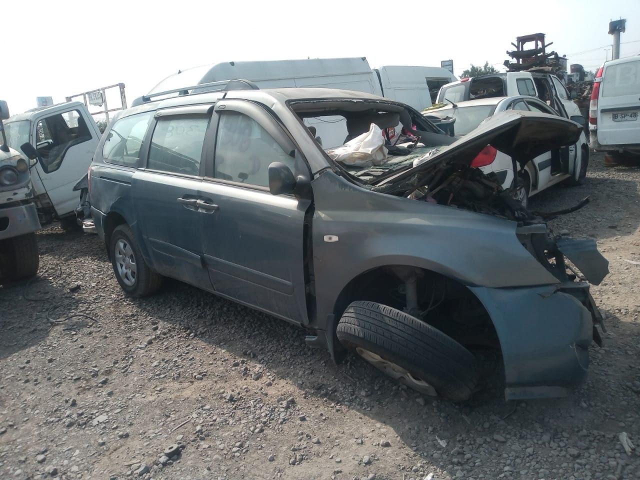  Kia GRAND CARNIVAL 2009    EN DESARME